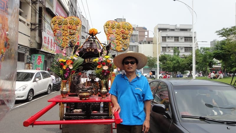 這位熱心的師兄/開會時即出席/非常感恩/以後有活動都要參加喔